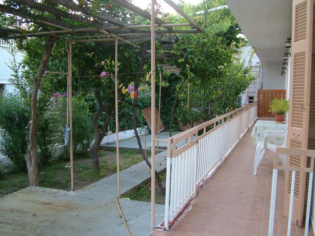 George'S Apartment Agia Marina  객실 사진