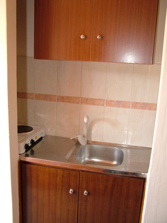 George'S Apartment Agia Marina  객실 사진