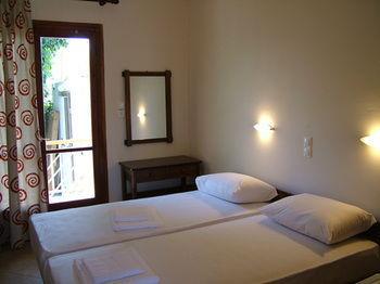 George'S Apartment Agia Marina  외부 사진
